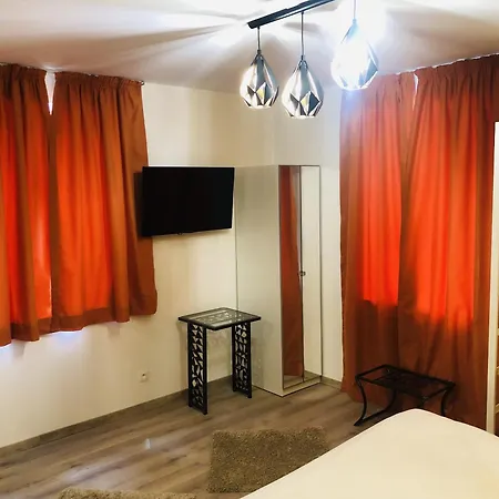 Pavillon Fani بيت للعطل