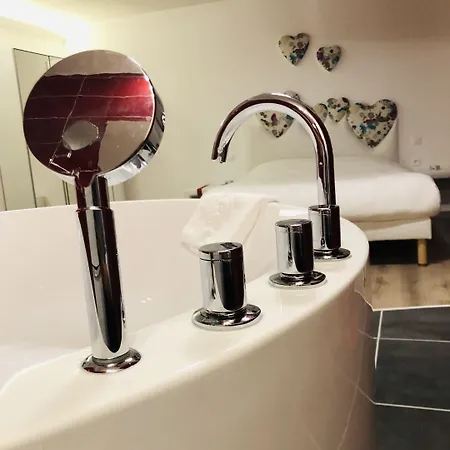 Séjour chez l'habitant Pavillon Fani *